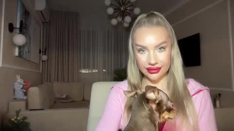 onesweet_baby online show from January 25, 2025, 9:14 pm