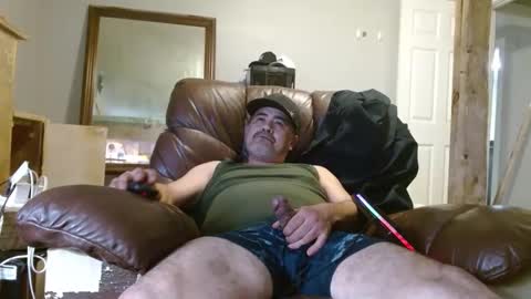 Snapshot of onewayallday chatting on December 21, 2024, 1:42 pm onewaykenny online show from December 21, 2024, 1:42 pm