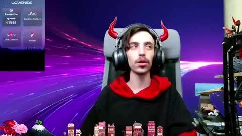 Snapshot of oni_hoshi chatting on February 3, 2026, 7:19 pm Oni hoshi online show from February 3, 2026, 7:19 pm