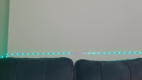 Xandra online show from March 1, 2025, 6:03 am