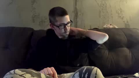 Snapshot of onthecumup69 chatting on February 21, 2025, 1:55 am onthecumup69 online show from February 21, 2025, 1:55 am