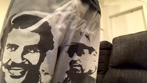 Snapshot of onthecumup69 chatting on March 9, 2025, 8:51 am onthecumup69 online show from March 9, 2025, 8:51 am