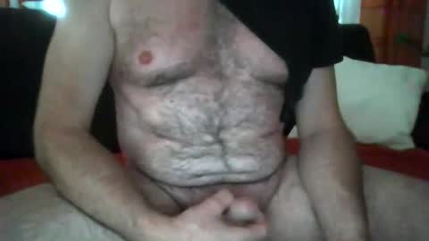 ooehot online show from October 17, 2025, 1:57 pm