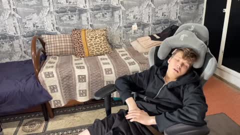 Snapshot of oofcblesssexx chatting on December 11, 2024, 11:51 am bless god online show from December 11, 2024, 11:51 am