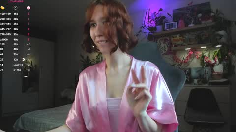 Snapshot of oooooo_li chatting on March 31, 2026, 8:04 am Olivia. online show from March 31, 2026, 8:04 am