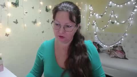 Vanessa online show from March 16, 2026, 6:06 am