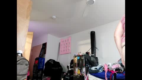 Snapshot of opalockajoe chatting on February 3, 2025, 7:42 pm TsJojo online show from February 3, 2025, 7:42 pm