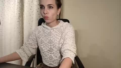 Snapshot of ophelia_blue chatting on October 24, 2025, 3:52 pm ophelia blue online show from October 24, 2025, 3:52 pm