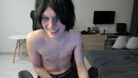 Bella and John online show from April 2, 2026, 6:49 pm