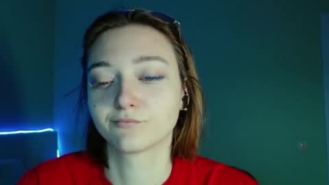 Melani  online show from November 7, 2025, 10:59 am