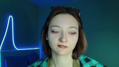 Melani  online show from November 26, 2025, 10:38 am