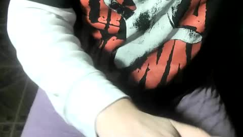 Snapshot of ore_cam chatting on July 11, 2026, 7:11 am Ore online show from July 11, 2026, 7:11 am
