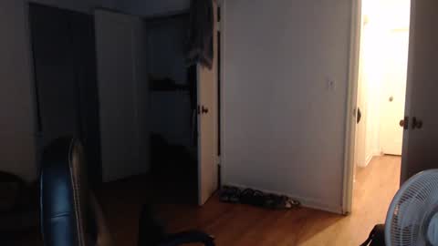 Snapshot of oregon87 chatting on December 31, 2024, 2:03 pm The Oregon Lumberjack online show from December 31, 2024, 2:03 pm