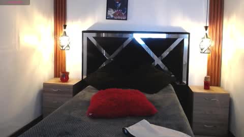 Snapshot of orianna_bodmod chatting on December 21, 2025, 4:36 pm ORIANNA online show from December 21, 2025, 4:36 pm