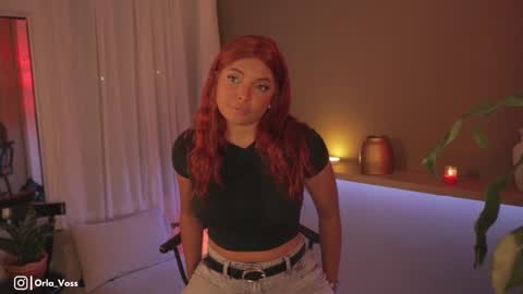 Snapshot of orla_voss chatting on December 2, 2024, 12:52 am Orla online show from December 2, 2024, 12:52 am