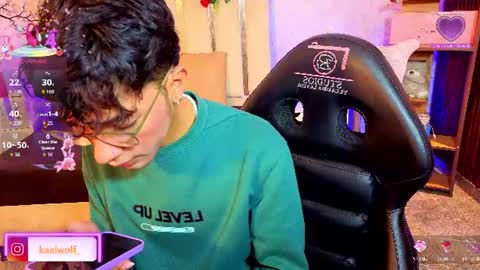 osamu_tay online show from June 10, 2026, 4:34 am