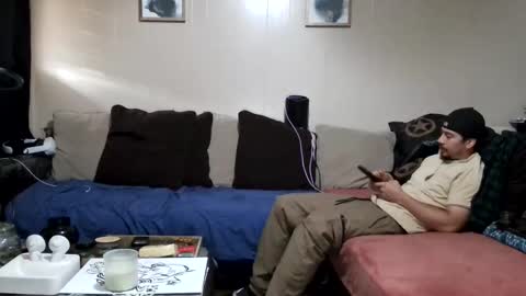 Snapshot of oscar1992toyota chatting on May 26, 2026, 12:17 am oscar1992toyota online show from May 26, 2026, 12:17 am