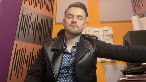 Oscar Steel Savage online show from February 5, 2025, 7:20 pm