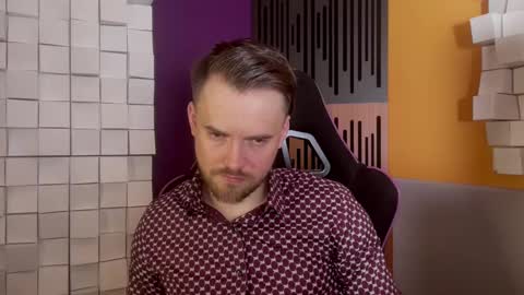 Oscar Steel Savage online show from February 20, 2025, 9:42 pm