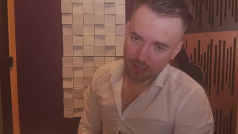 Oscar Steel Savage online show from March 5, 2025, 5:18 pm