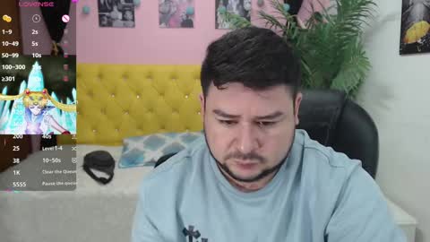 Snapshot of oso_gael chatting on March 9, 2025, 5:28 pm Bear Gael online show from March 9, 2025, 5:28 pm