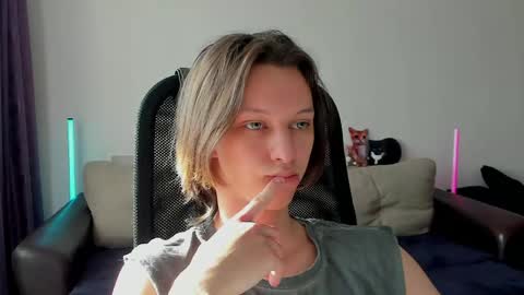 Snapshot of ostin_meoww chatting on April 24, 2026, 10:39 am Ostin online show from April 24, 2026, 10:39 am