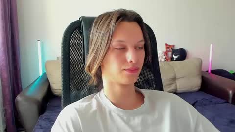 Snapshot of ostin_meoww chatting on April 27, 2026, 9:40 am Ostin online show from April 27, 2026, 9:40 am