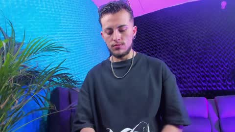 otter_wet online show from April 1, 2026, 2:45 am