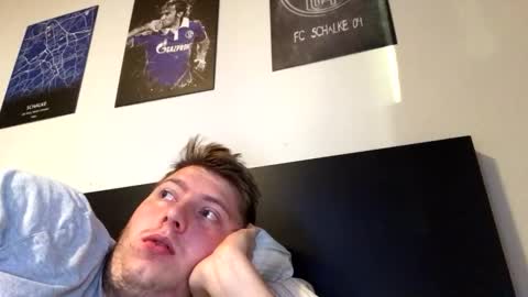 outflayd online show from October 26, 2025, 3:40 pm