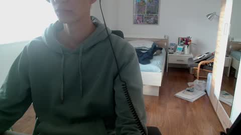 Snapshot of overkneebabe chatting on December 6, 2024, 9:10 am OverkneeBabe online show from December 6, 2024, 9:10 am