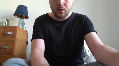 Snapshot of ovid231 chatting on February 8, 2025, 9:35 am  92 online show from February 8, 2025, 9:35 am