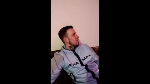 Owen kayz online show from March 26, 2026, 9:09 pm