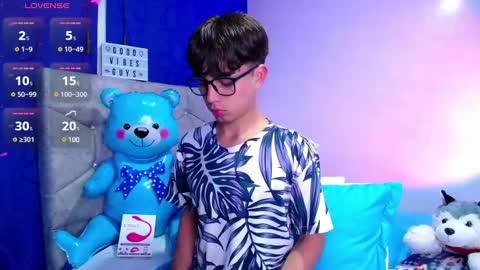 Snapshot of owenblue__ chatting on December 2, 2024, 5:59 am Owen Independent model online show from December 2, 2024, 5:59 am