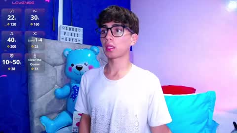 Snapshot of owenblue__ chatting on December 7, 2024, 7:38 am Owen Independent model online show from December 7, 2024, 7:38 am