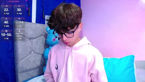 Snapshot of owenblue__ chatting on December 24, 2024, 3:38 am Owen Independent model online show from December 24, 2024, 3:38 am