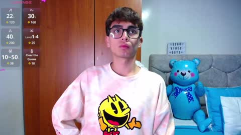 Snapshot of owenblue__ chatting on January 17, 2025, 12:10 am Owen Independent model online show from January 17, 2025, 12:10 am