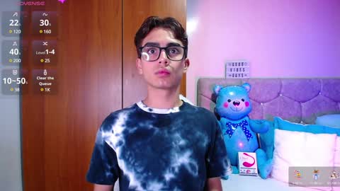 Snapshot of owenblue__ chatting on January 23, 2025, 5:24 am Owen Independent model online show from January 23, 2025, 5:24 am