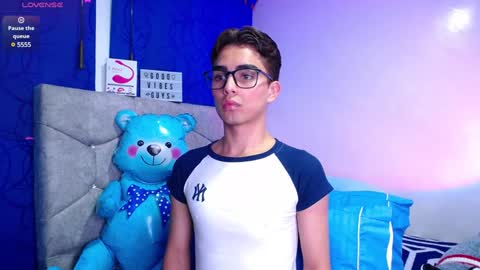 Snapshot of owenblue__ chatting on January 28, 2025, 6:16 am Owen Independent model online show from January 28, 2025, 6:16 am