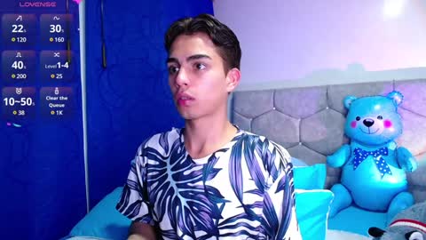 Snapshot of owenblue__ chatting on February 3, 2025, 4:57 am Owen Independent model online show from February 3, 2025, 4:57 am