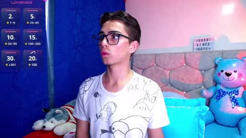 Snapshot of owenblue__ chatting on February 7, 2025, 2:47 pm Owen Independent model online show from February 7, 2025, 2:47 pm