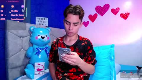 Snapshot of owenblue__ chatting on February 21, 2025, 5:24 am Owen Independent model online show from February 21, 2025, 5:24 am