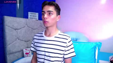 Snapshot of owenblue__ chatting on March 2, 2025, 6:05 am Owen Independent model online show from March 2, 2025, 6:05 am