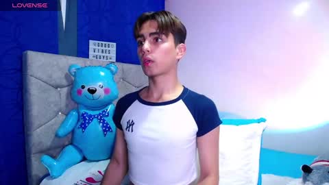 Snapshot of owenblue__ chatting on March 10, 2025, 1:10 pm Owen Independent model online show from March 10, 2025, 1:10 pm