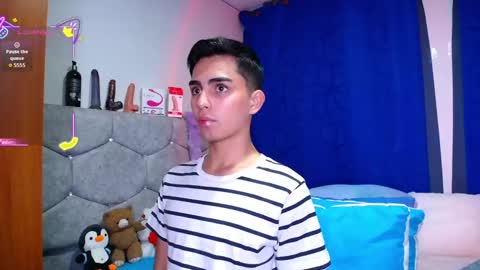 Snapshot of owenblue__ chatting on September 15, 2025, 10:32 pm Owen Independent model online show from September 15, 2025, 10:32 pm