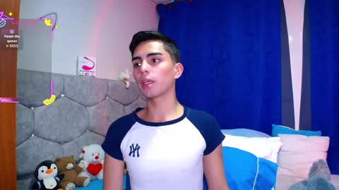 Snapshot of owenblue__ chatting on September 18, 2025, 9:28 pm Owen Independent model online show from September 18, 2025, 9:28 pm