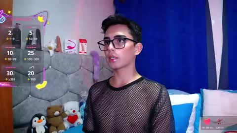 Snapshot of owenblue__ chatting on September 30, 2025, 1:21 am Owen Independent model online show from September 30, 2025, 1:21 am