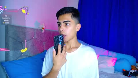 Snapshot of owenblue__ chatting on October 14, 2025, 7:20 am Owen Independent model online show from October 14, 2025, 7:20 am