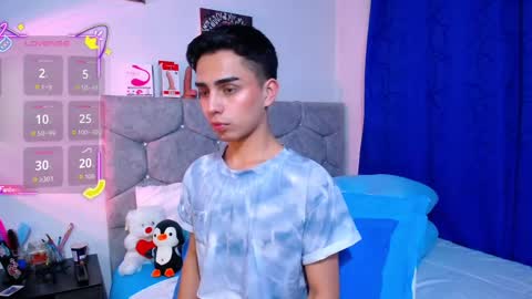 Snapshot of owenblue__ chatting on November 11, 2025, 6:35 am Owen Independent model online show from November 11, 2025, 6:35 am