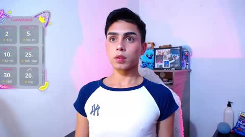 Snapshot of owenblue__ chatting on November 17, 2025, 5:41 pm Owen Independent model online show from November 17, 2025, 5:41 pm