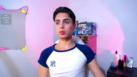 Snapshot of owenblue__ chatting on November 22, 2025, 5:50 am Owen Independent model online show from November 22, 2025, 5:50 am